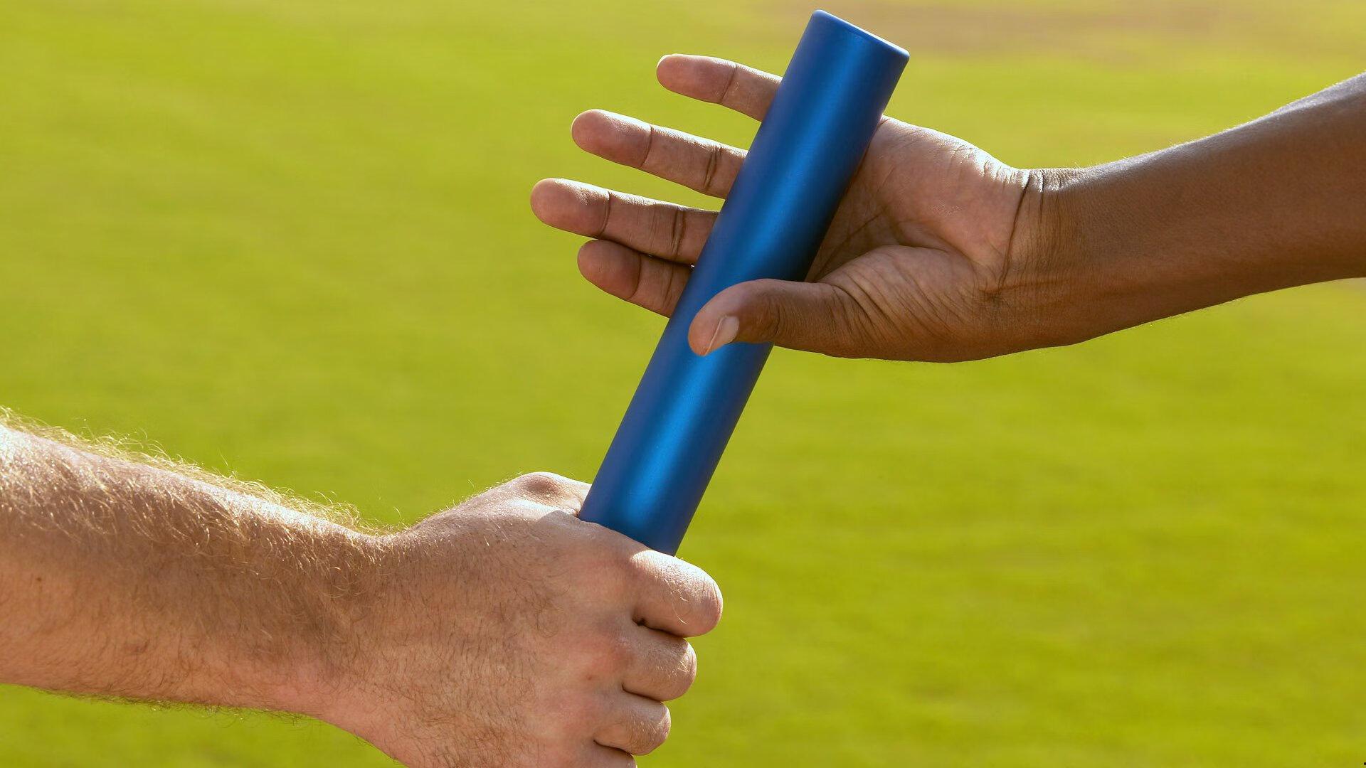 铁锤帮主场力克曼城，莫耶斯战术制胜瓜帅失策